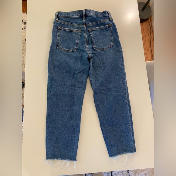 Women’s Abercrombie &Fitch The Mom High Rise crop jeans size 26xshort button fly - Picture 4 of 5